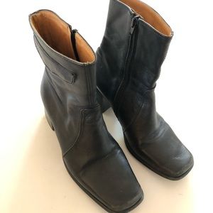 Vintage Celine boots 37